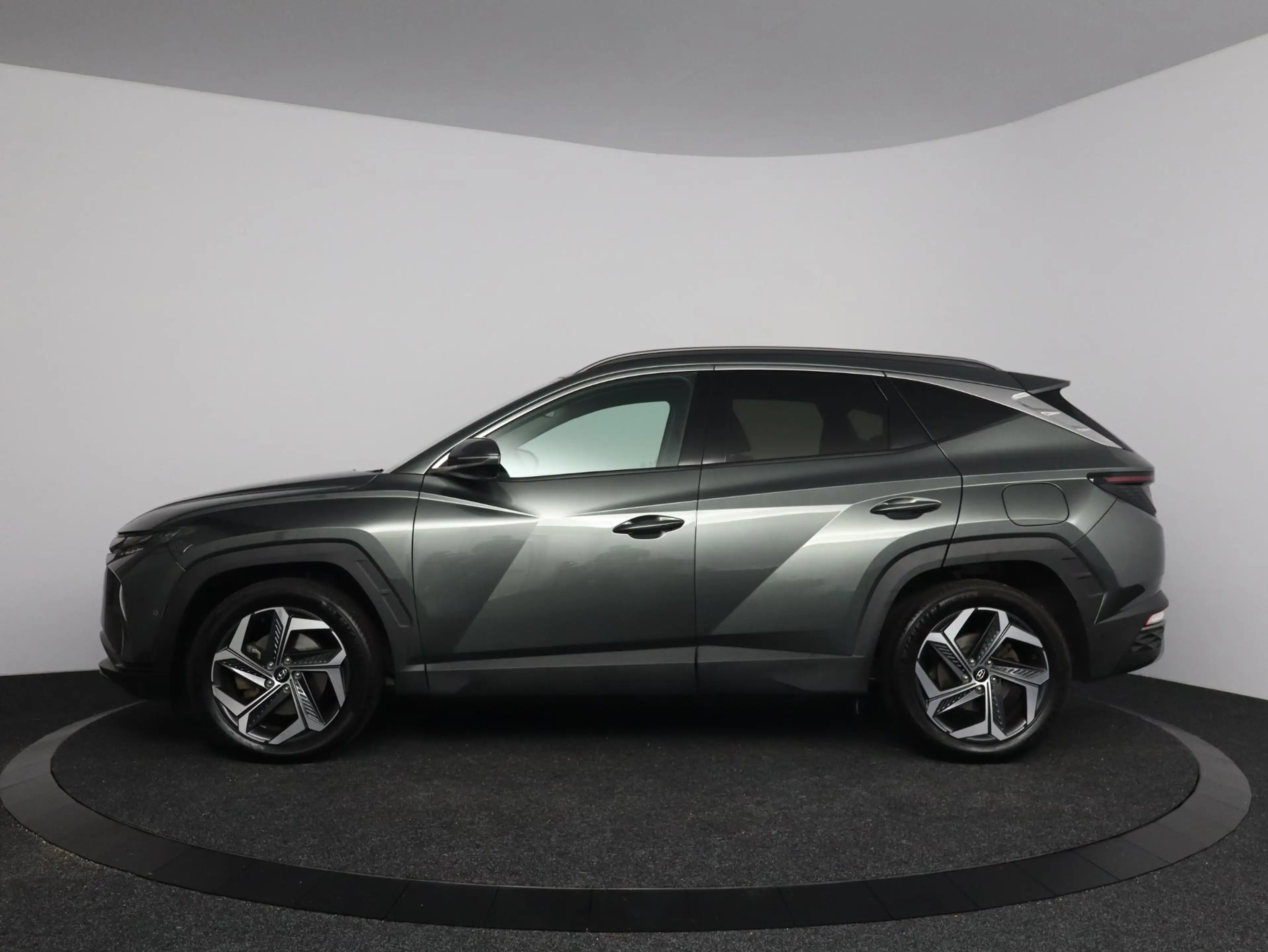Hyundai TUCSON 1.6 T-GDI PHEV Premium 4WD — photo 14