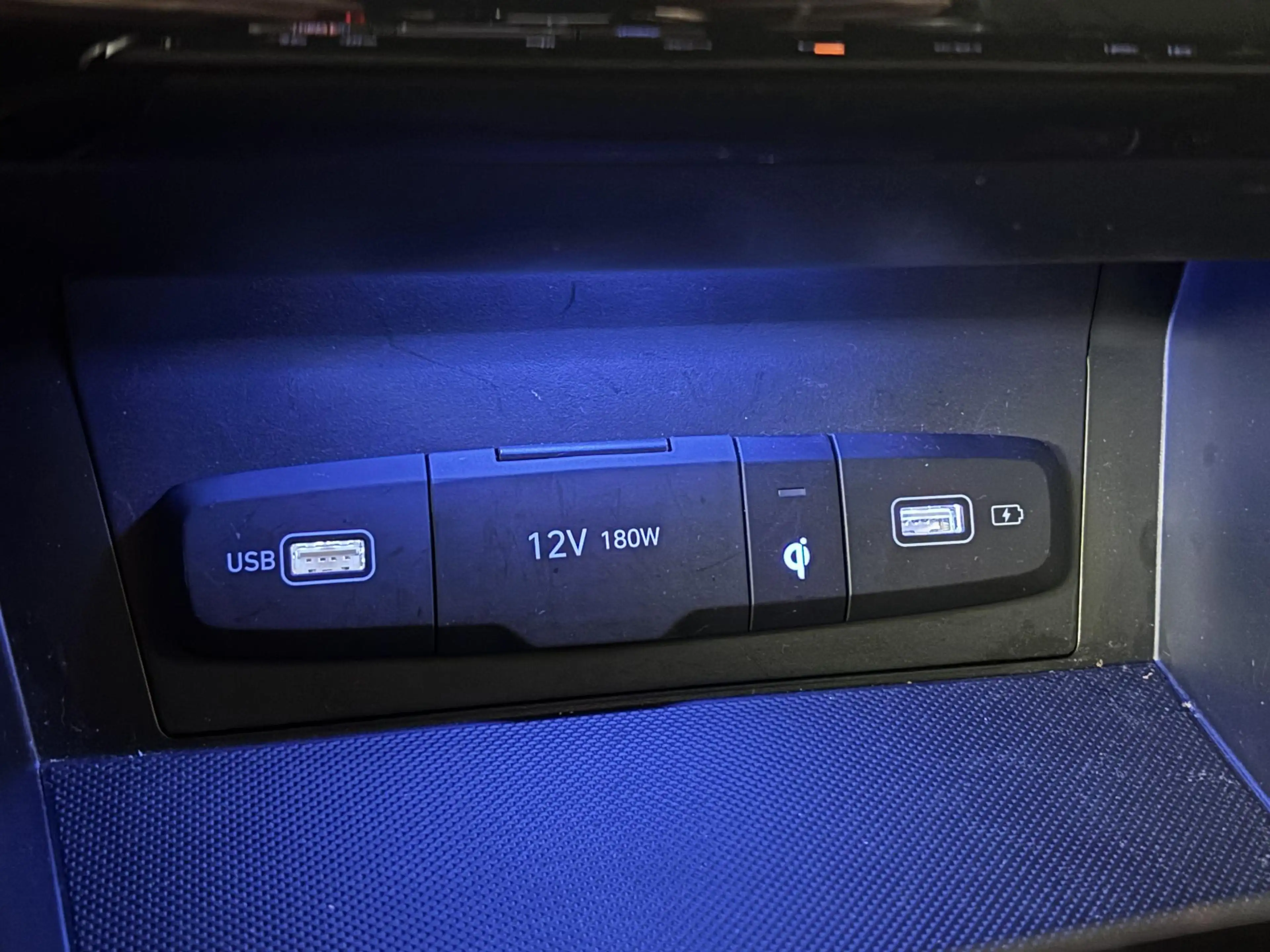 Hyundai TUCSON 1.6 T-GDI PHEV Premium 4WD — photo 37