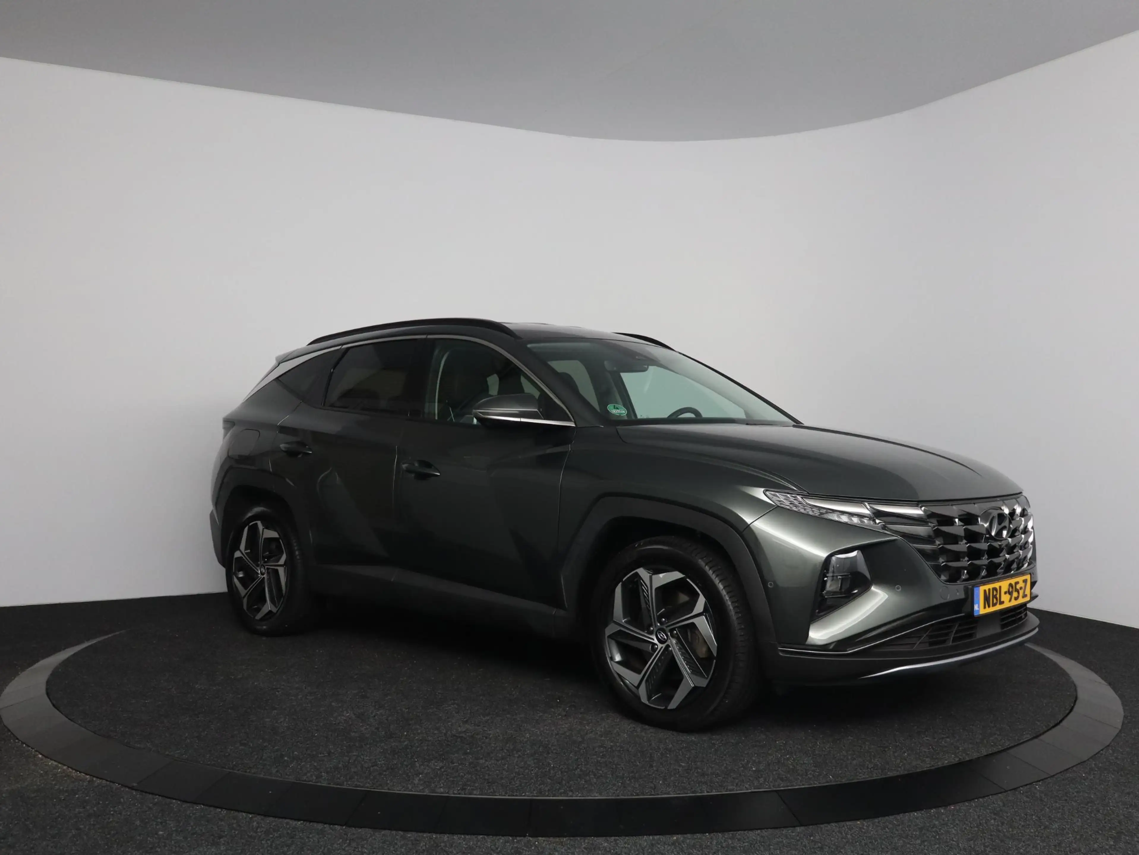 Hyundai TUCSON 1.6 T-GDI PHEV Premium 4WD — photo 6