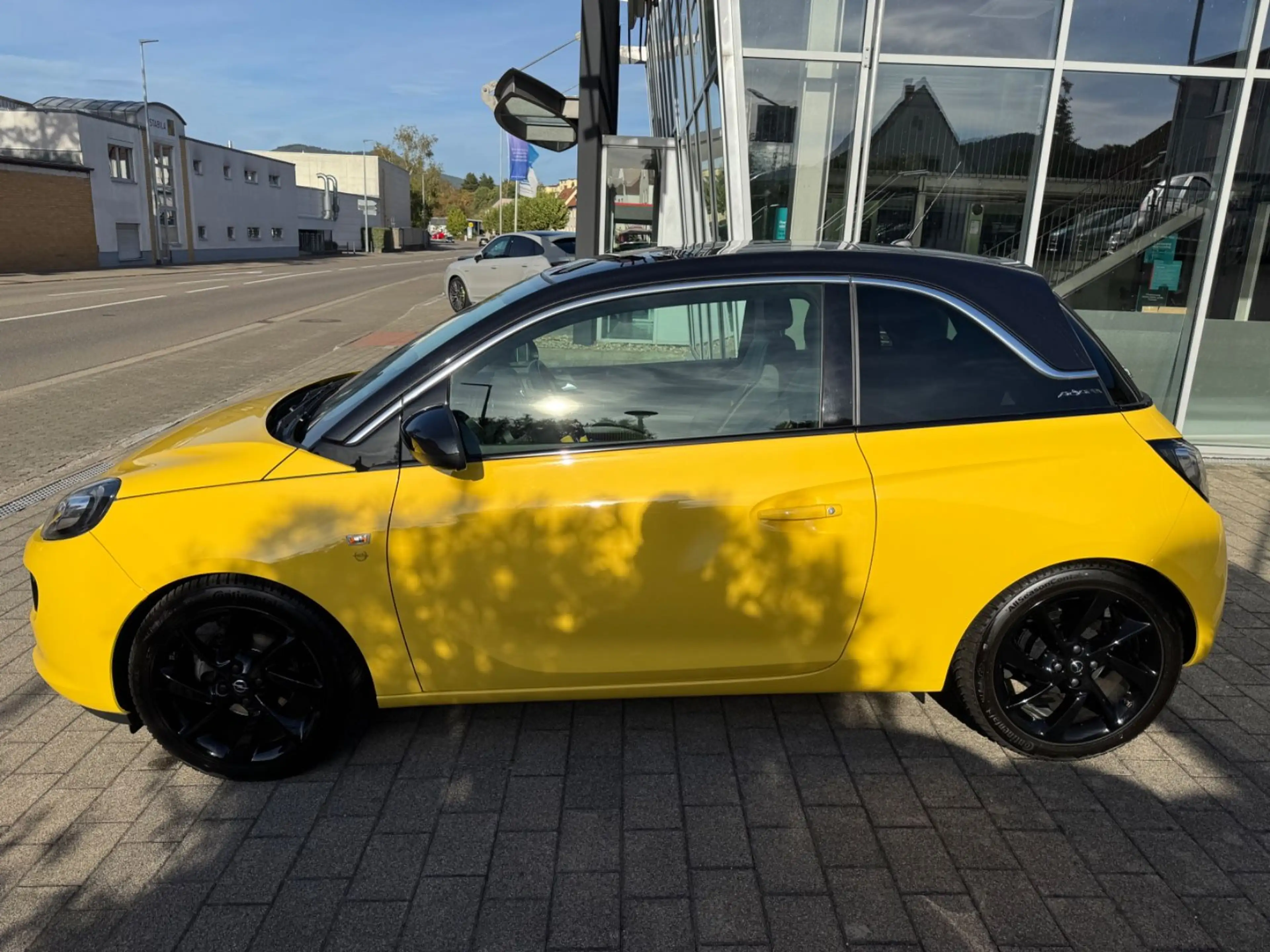 Opel Adam Slam+1.Hand+S.Heft.Neuer TÜV+Glasdach — photo 15