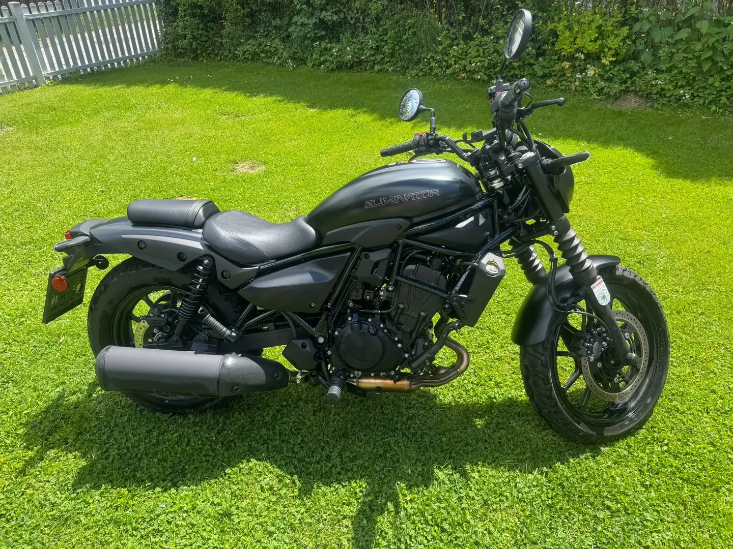 Kawasaki Eliminator 500 SE Schwarz - 1
