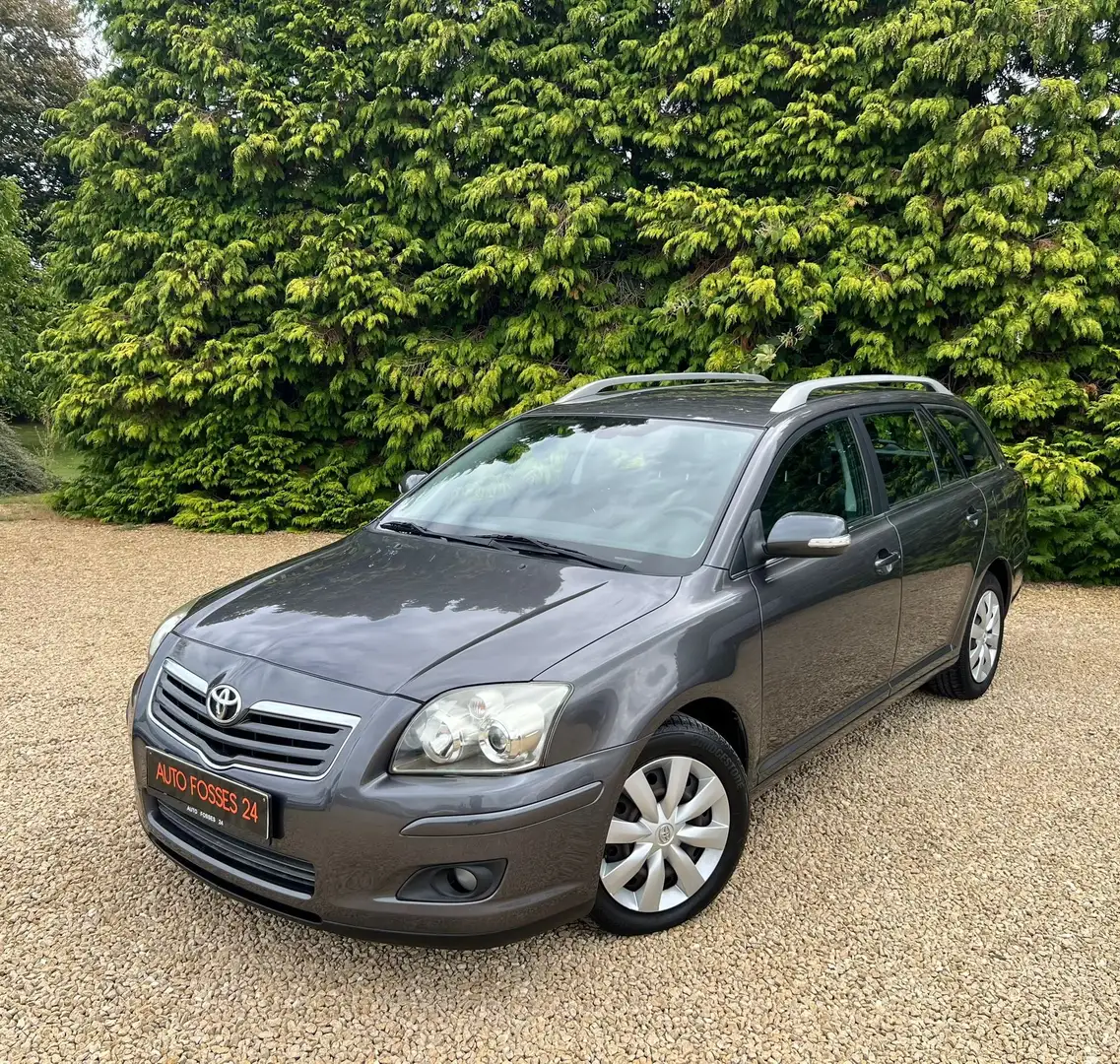 Toyota Avensis SW 2.0 Turbo D4D 16v Linea Sol 140.000 KM !! CLIM Gris - 1