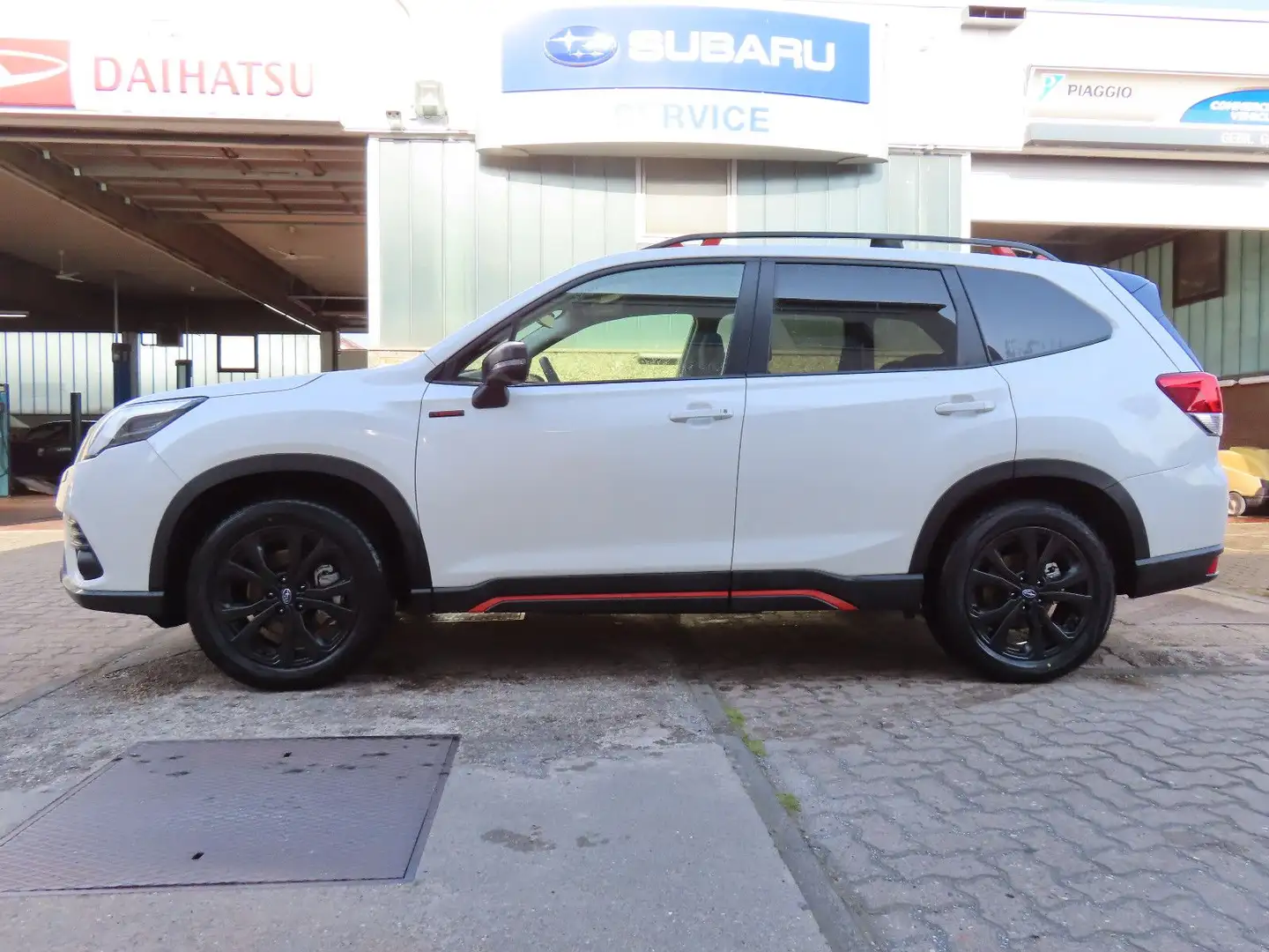Subaru Forester 2.0ie 4WD EXCLUSIVE CROSS MY2024 Белый - 1