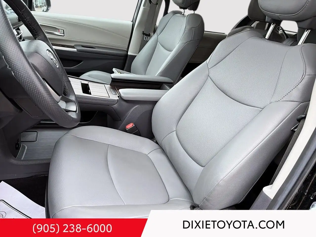 Toyota Sienna снимка Toyota Sienna
