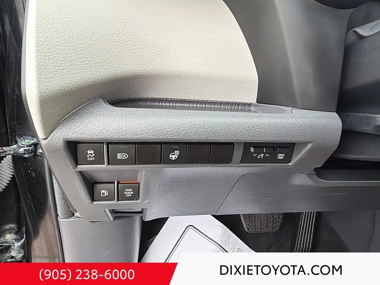 Toyota Sienna снимка Toyota Sienna