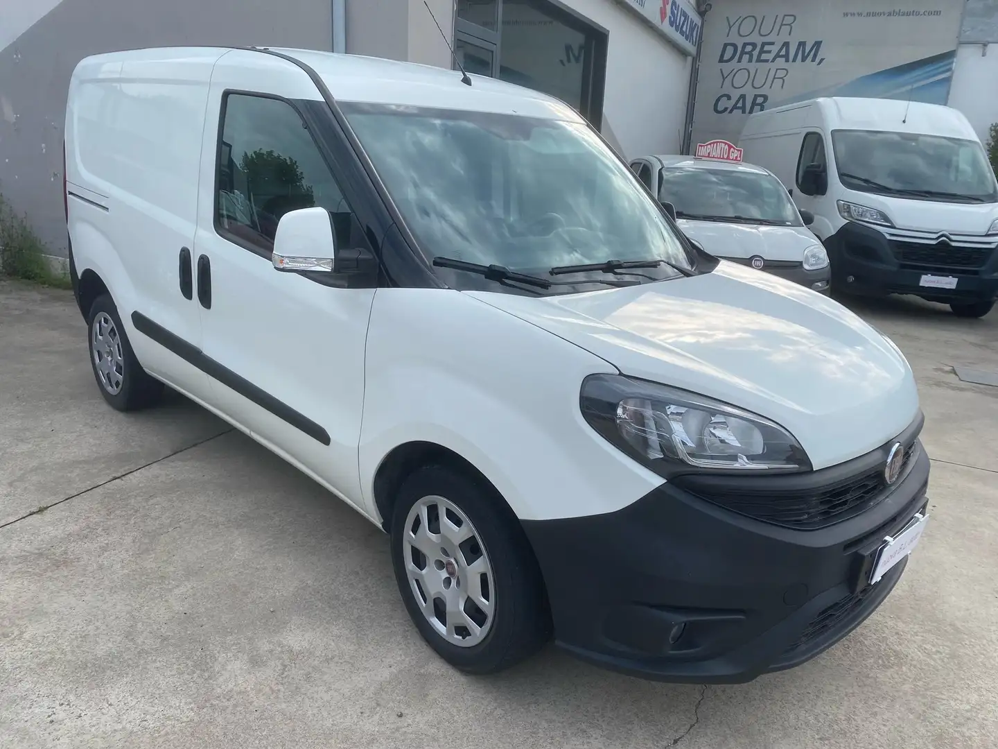 Fiat Doblo Natural power 1.4 tjet Alb - 2