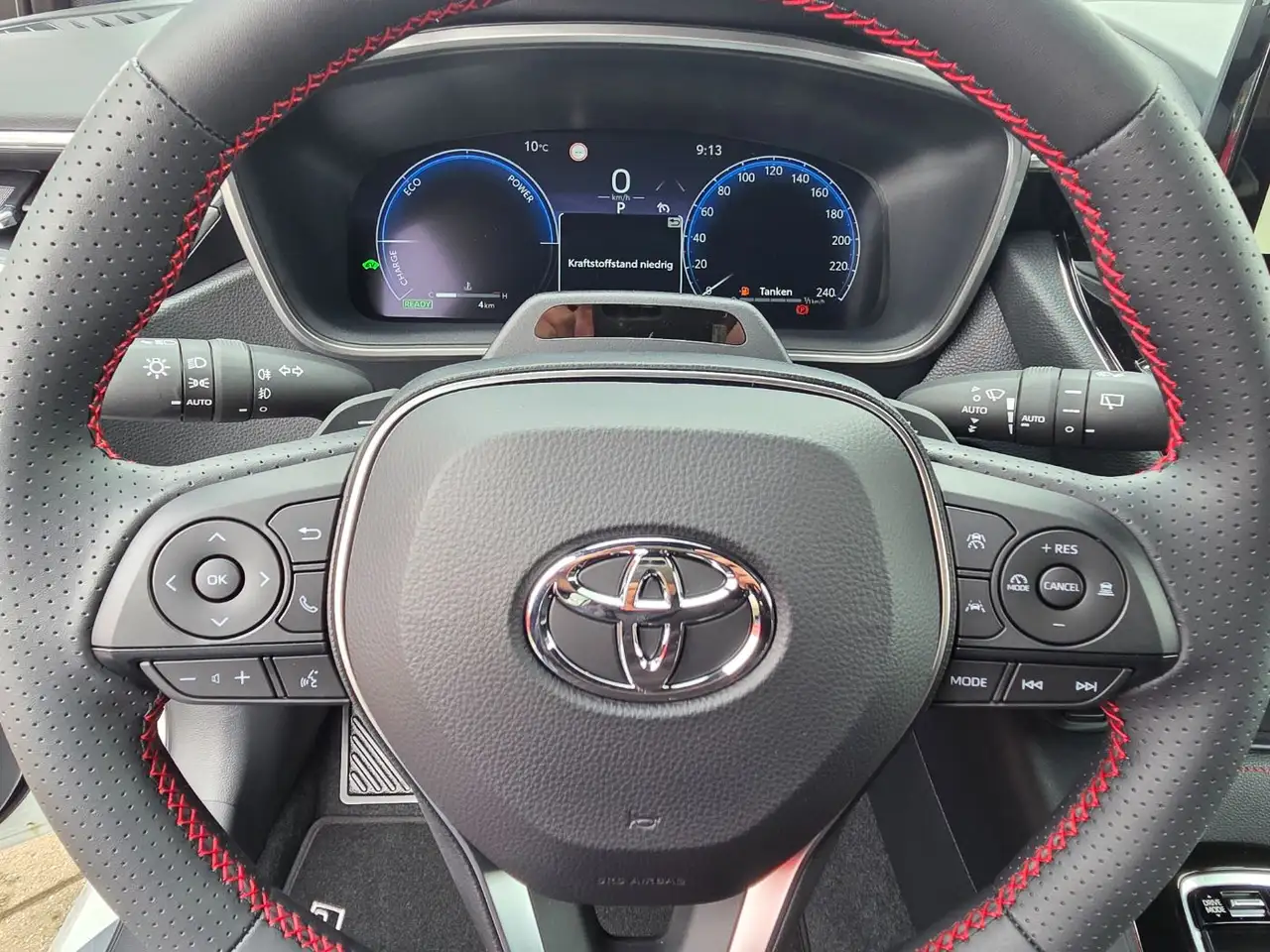 Toyota Corolla TS 2,0l Hybrid GR Sport 14