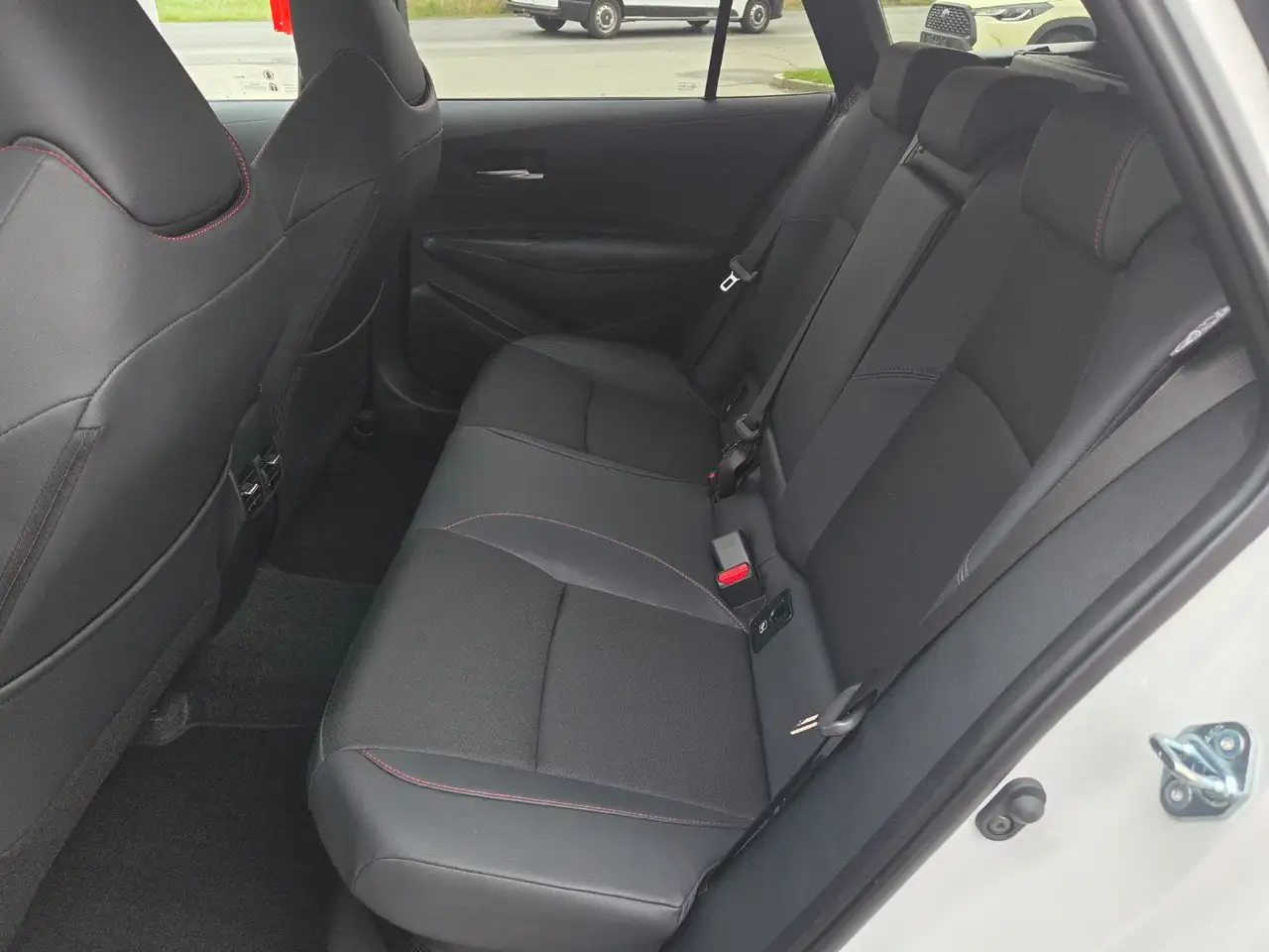 Toyota Corolla TS 2,0l Hybrid GR Sport 11