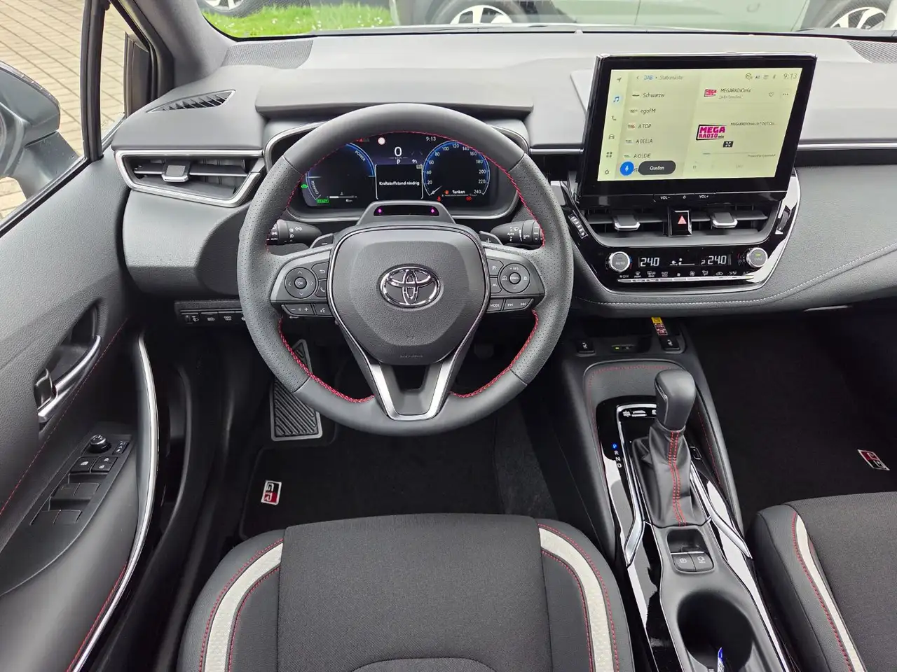 Toyota Corolla TS 2,0l Hybrid GR Sport 10