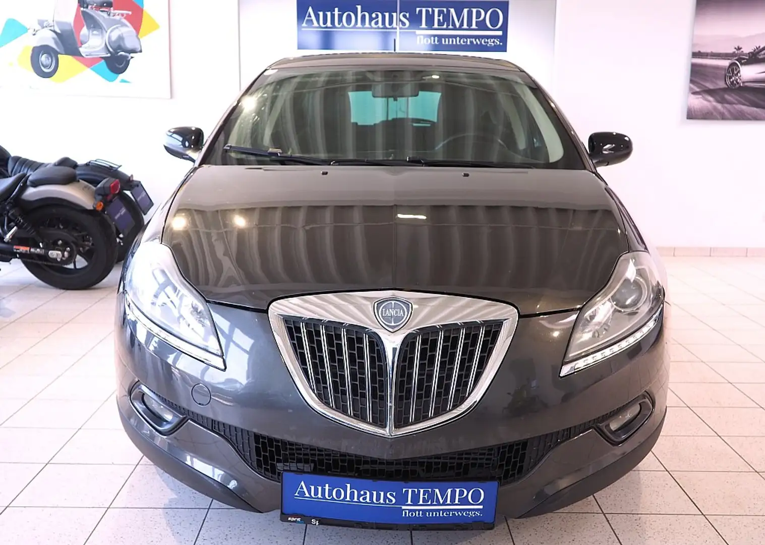 Lancia Delta Gris - 2
