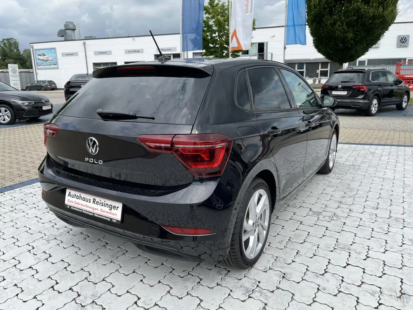 Volkswagen Polo 1.0 TSI Style DSG (Navi,AHK,Panorama) Klima Navi Schwarz - 2