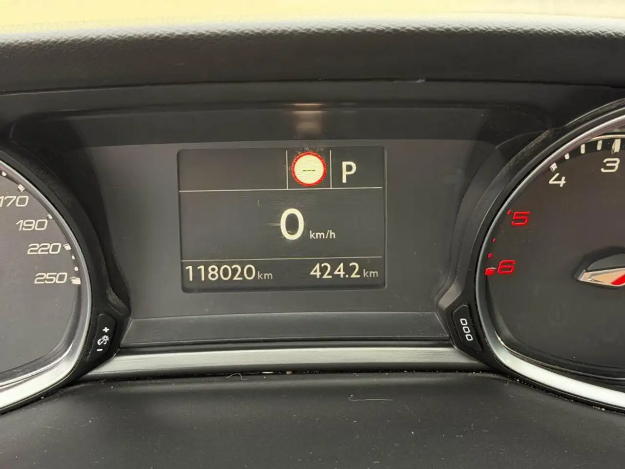 Peugeot 308 308 — photo 31