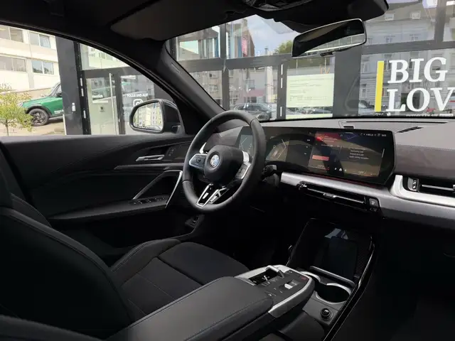 BMW X2 view 4
