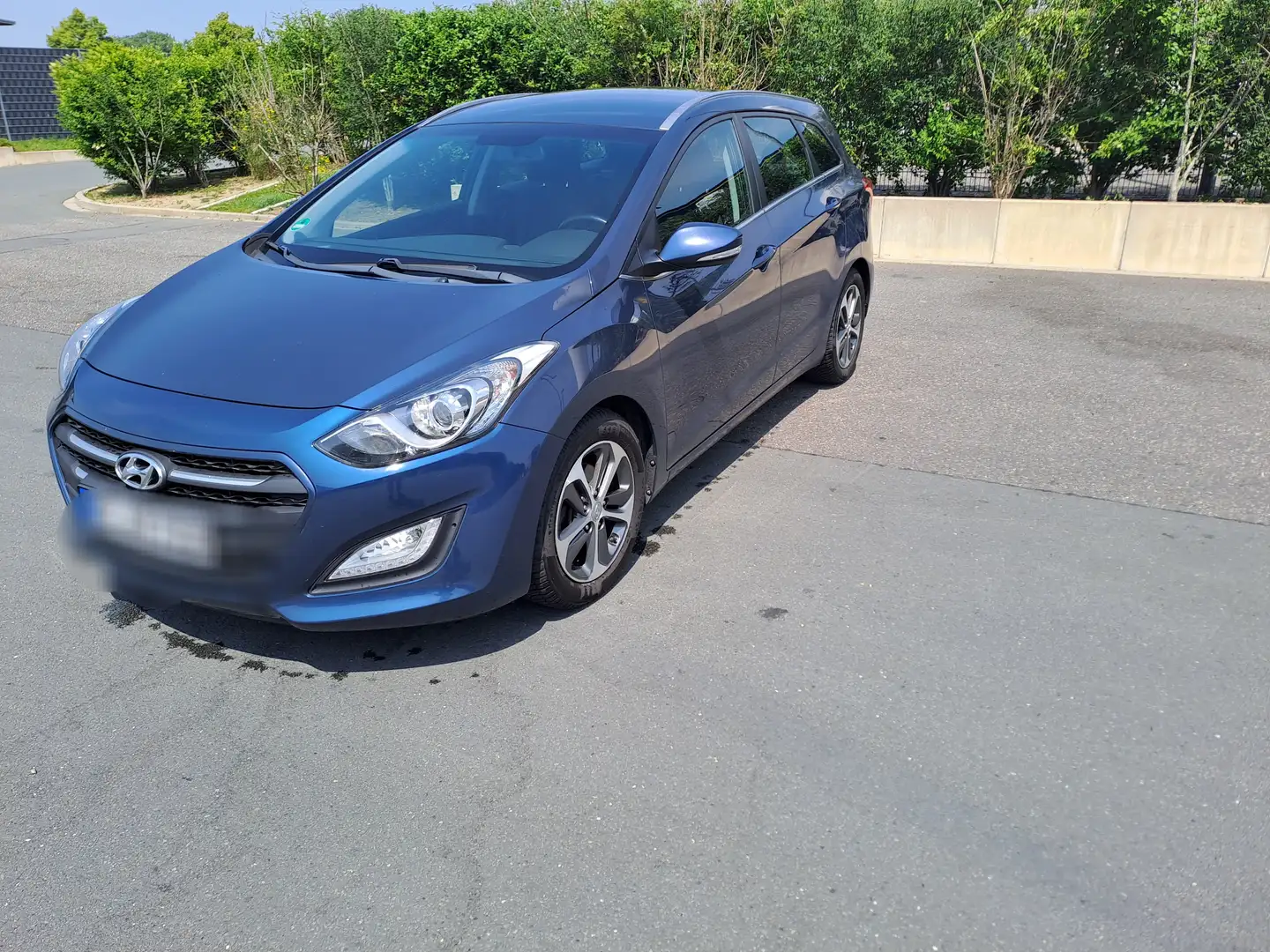 Hyundai i30 i30 blue Kombi 1.4 Trend Blau - 1