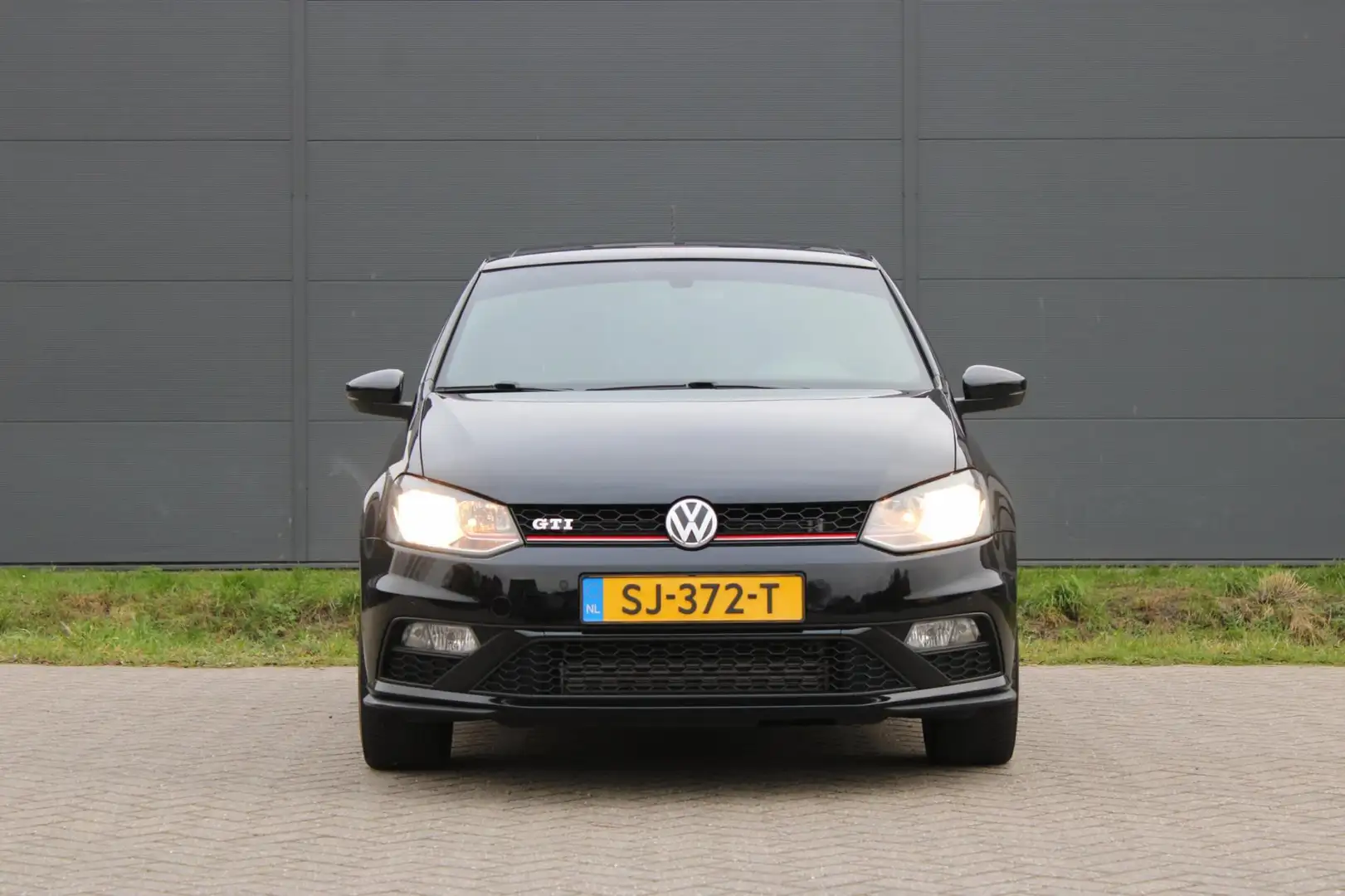 Volkswagen Polo GTI 1.8TSI Automaat Panodak Stoelverwarming Noir - 2