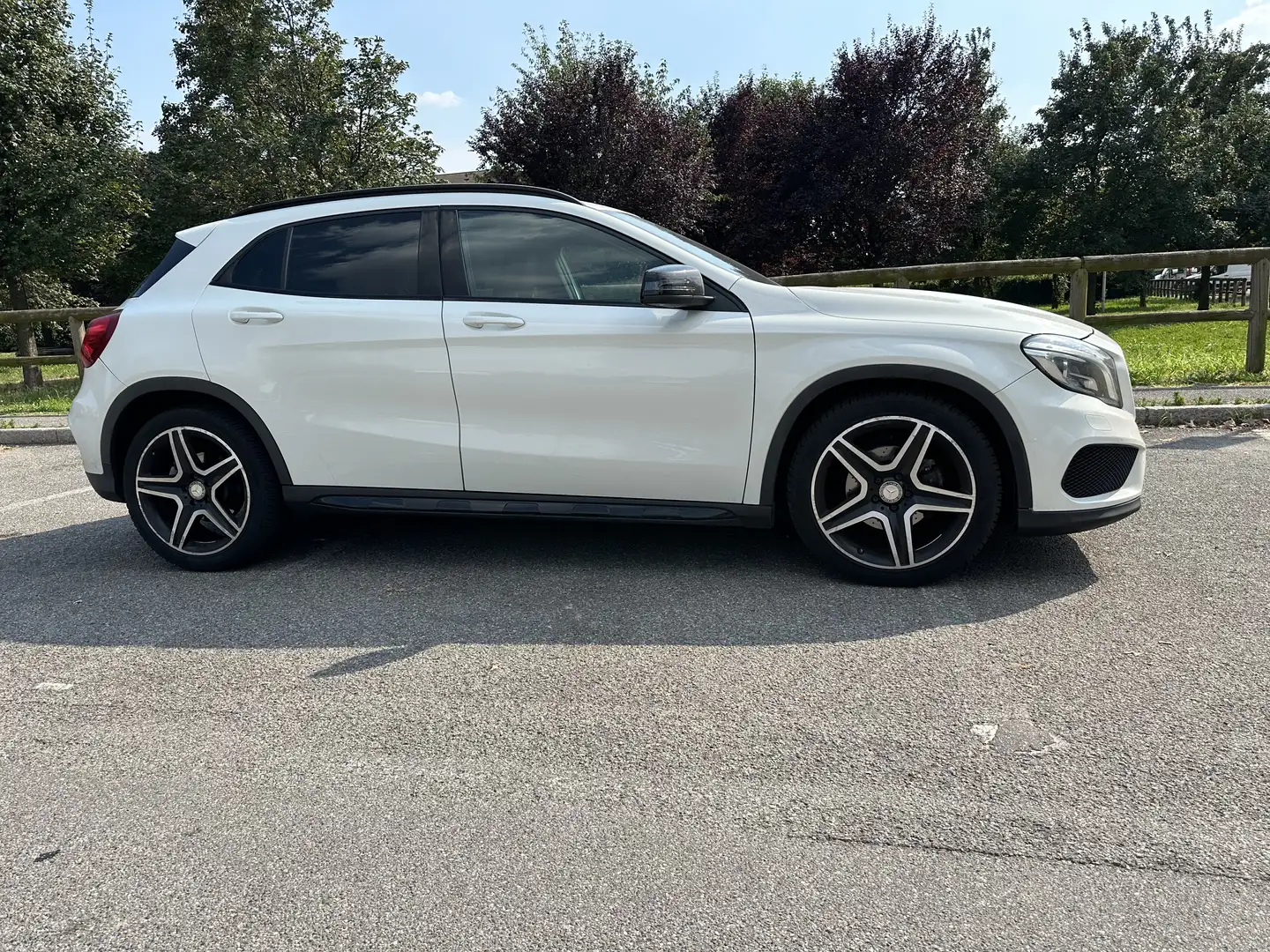 Mercedes-Benz GLA 200 d (cdi) Sport 4matic auto - 1