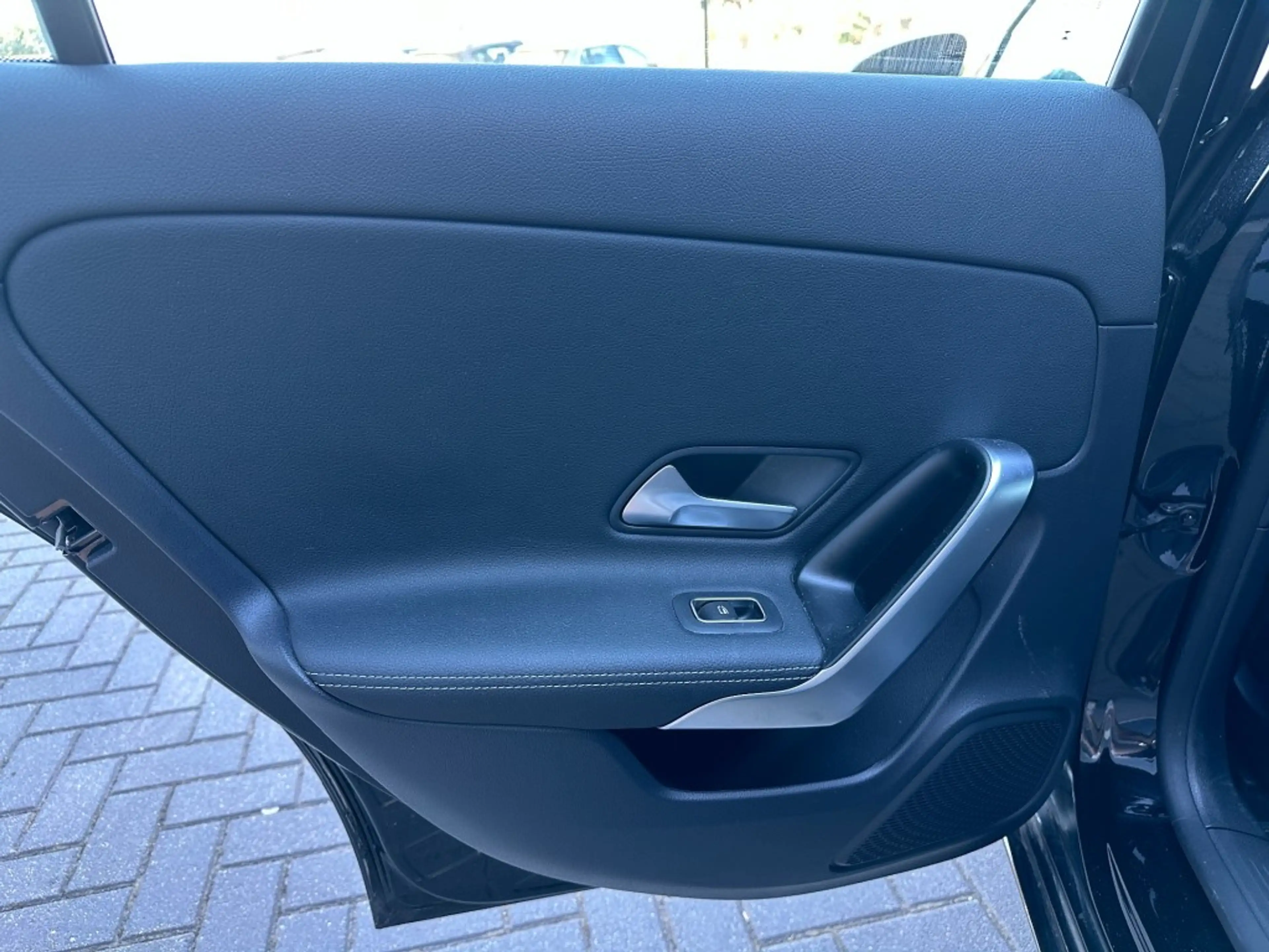 Mercedes-Benz A 250 A250e Plug-in Hybride met airco, PDC, Apple CarPla — photo 9