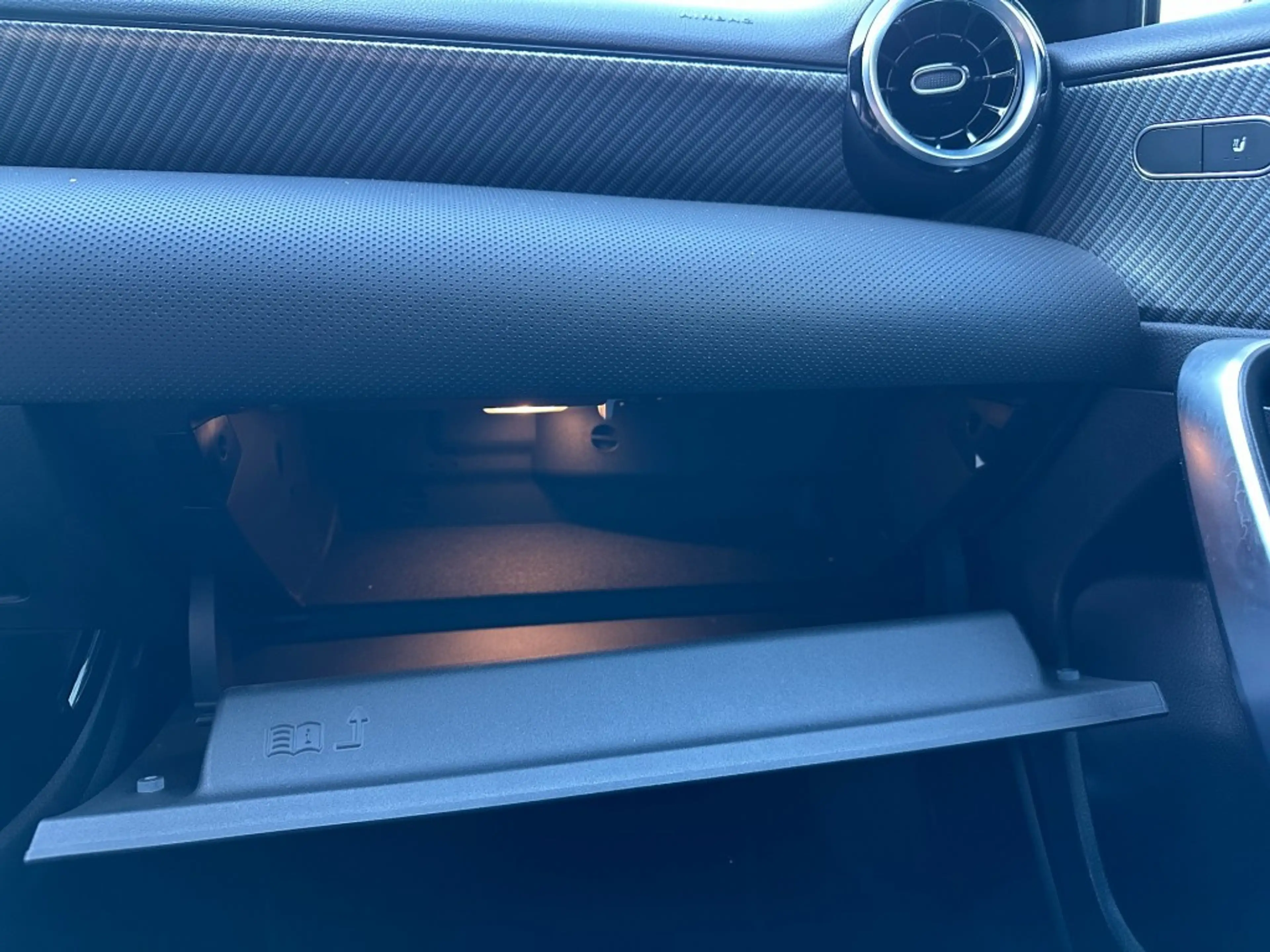 Mercedes-Benz A 250 A250e Plug-in Hybride met airco, PDC, Apple CarPla — photo 25