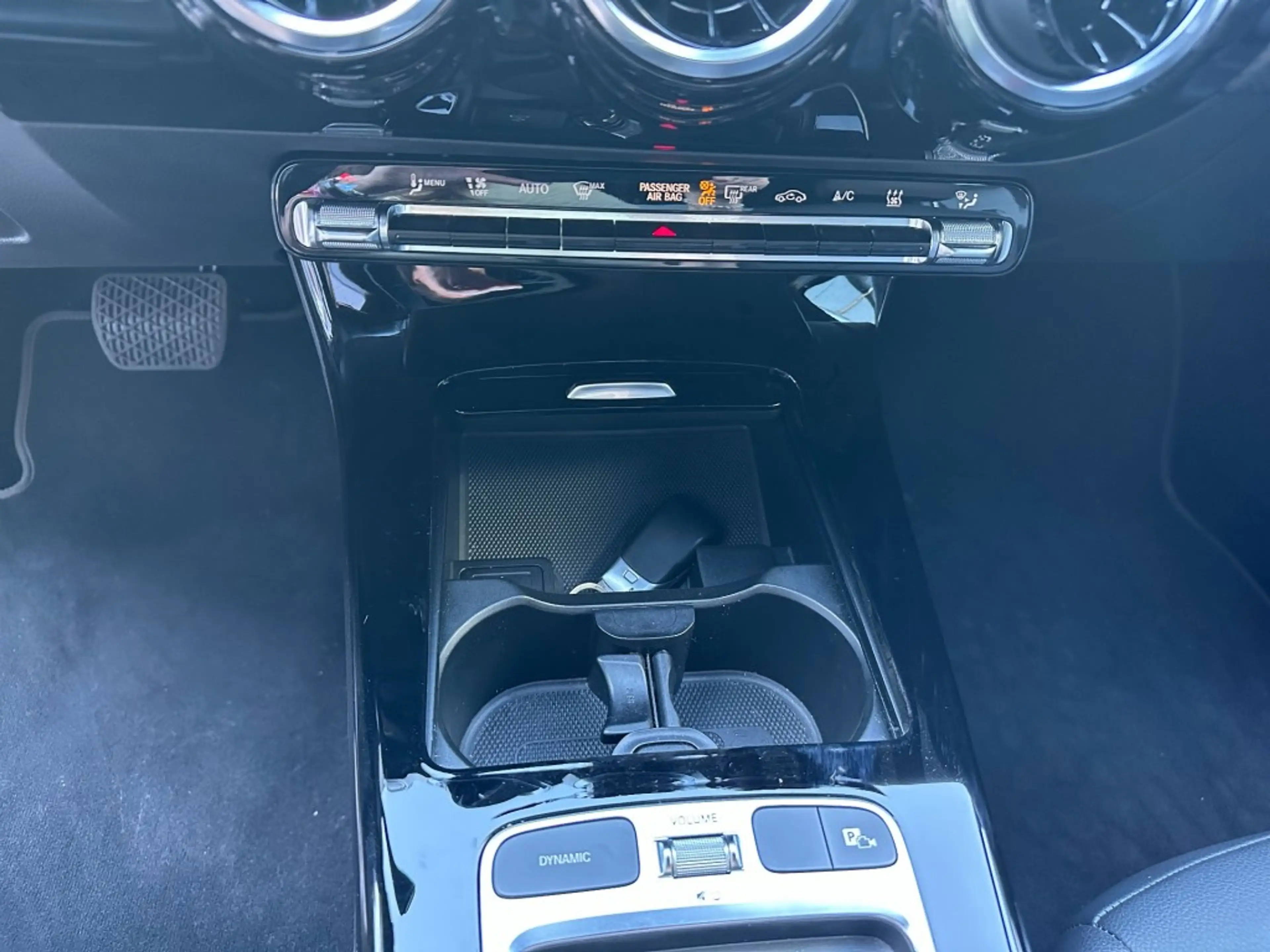 Mercedes-Benz A 250 A250e Plug-in Hybride met airco, PDC, Apple CarPla — photo 21