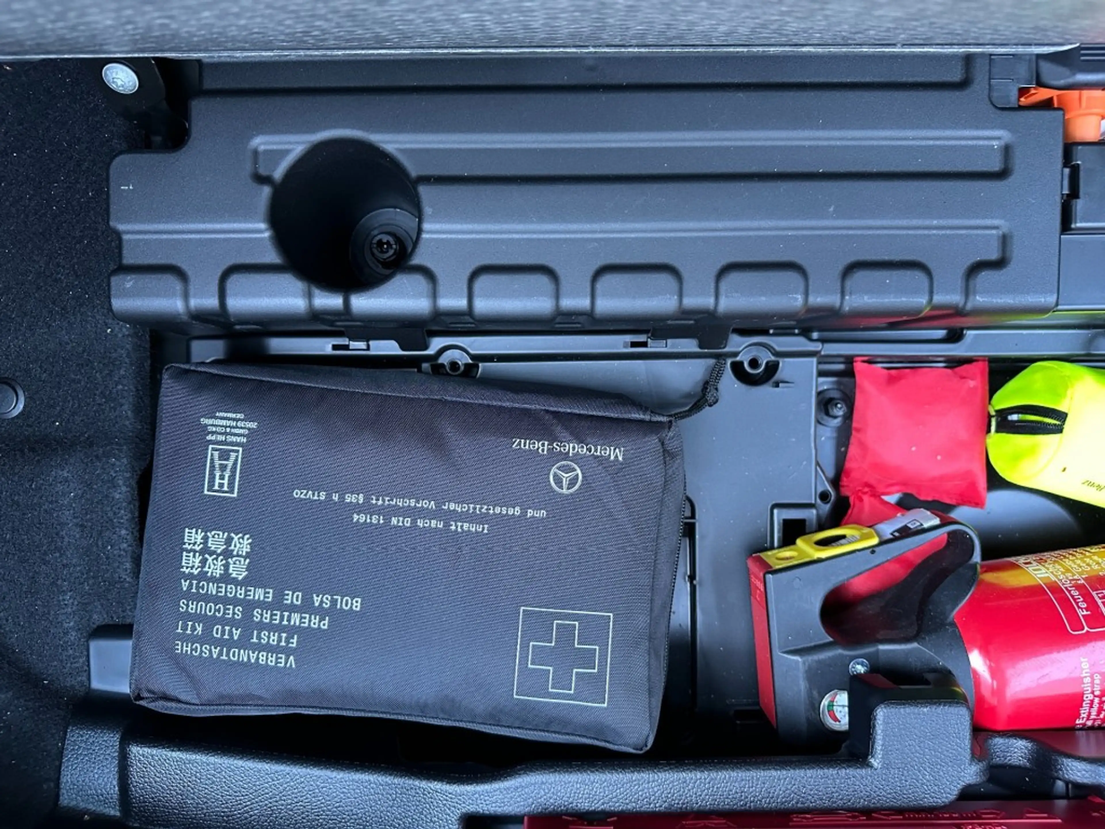 Mercedes-Benz A 250 A250e Plug-in Hybride met airco, PDC, Apple CarPla — photo 30