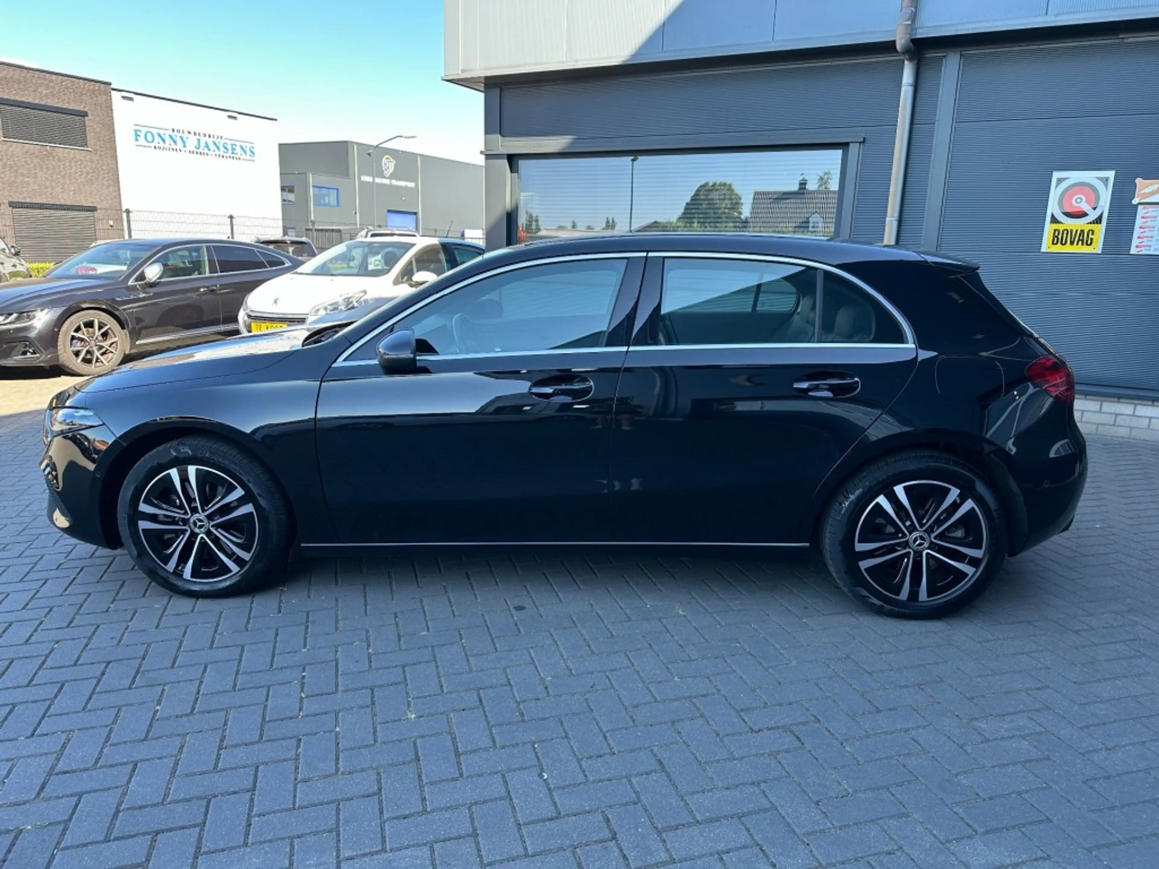 Mercedes-Benz A 250 A250e Plug-in Hybride met airco, PDC, Apple CarPla — photo 8