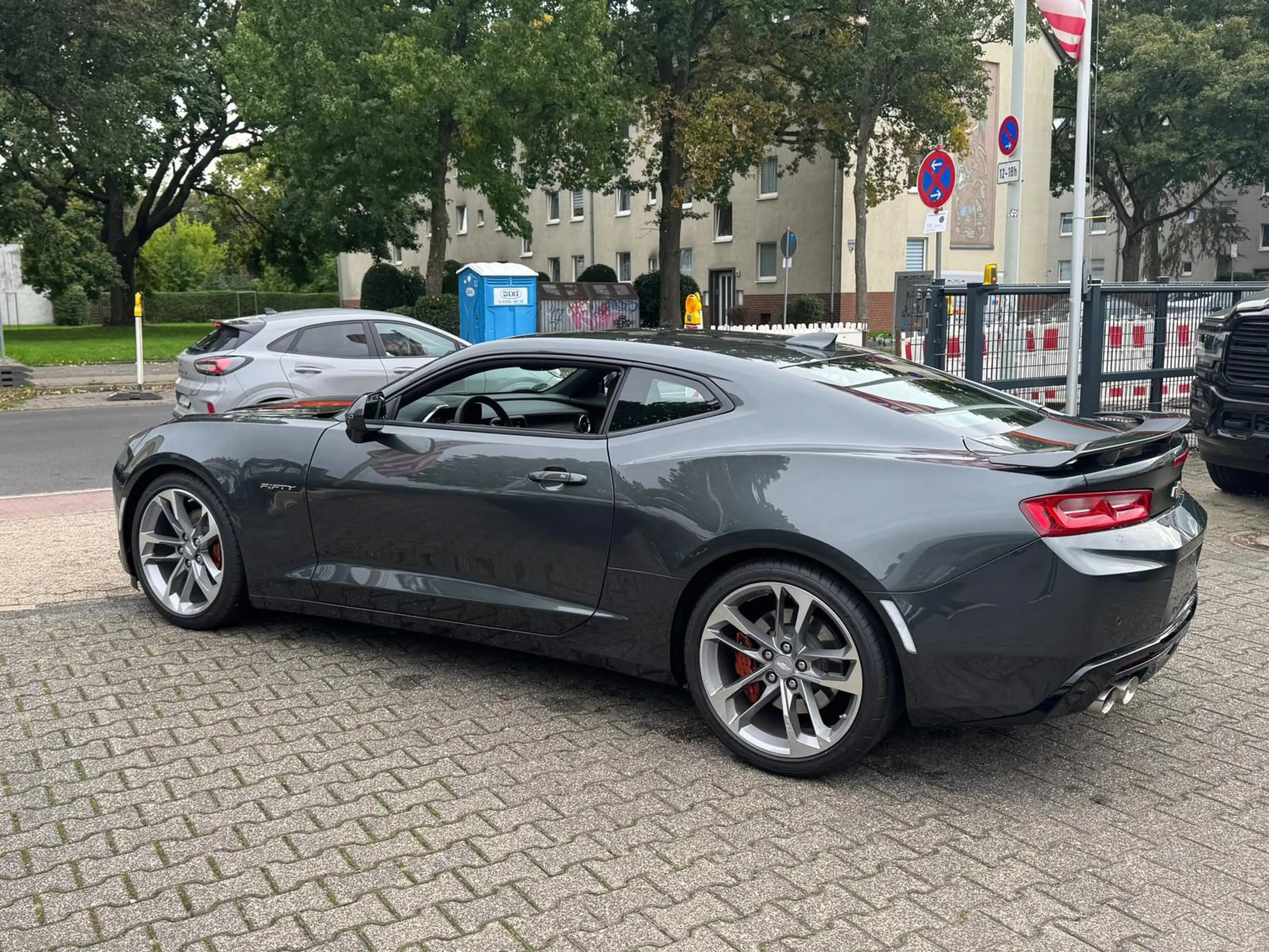 Chevrolet Camaro Coupé 6.2 V8 50th Anniversary Edition — photo 9