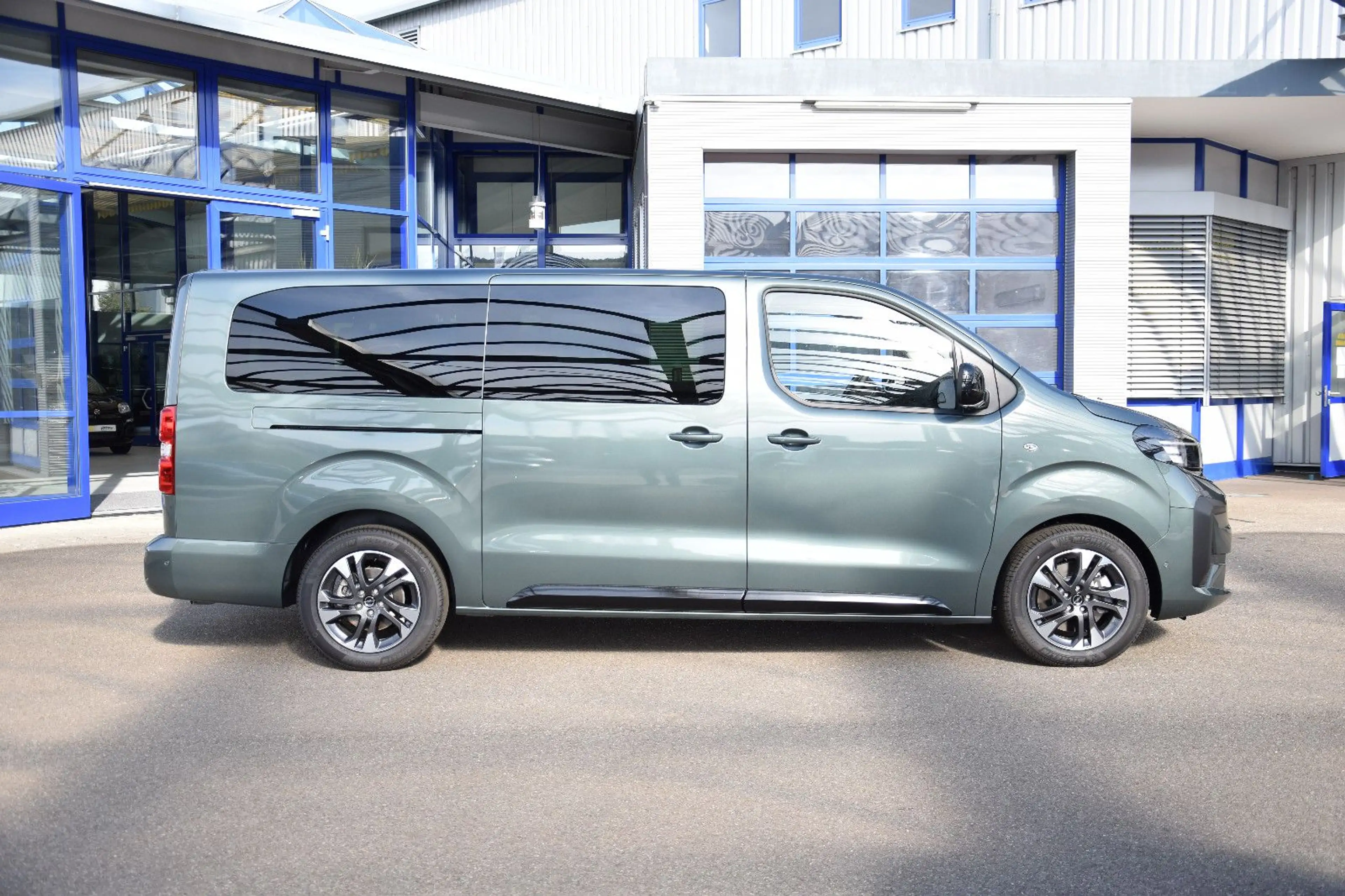 Opel Zafira Life ZAFIRA LIFE GS L3 PANO LEDER EL SCHIEBETÜREN AHK — photo 8