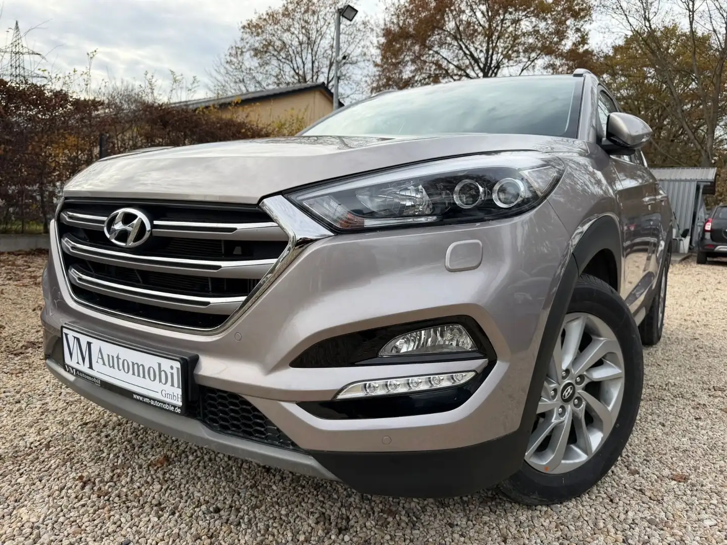Hyundai TUCSON Style 4WD AHK*Kamera*Tempo*Navi*1.Hand Grau - 1
