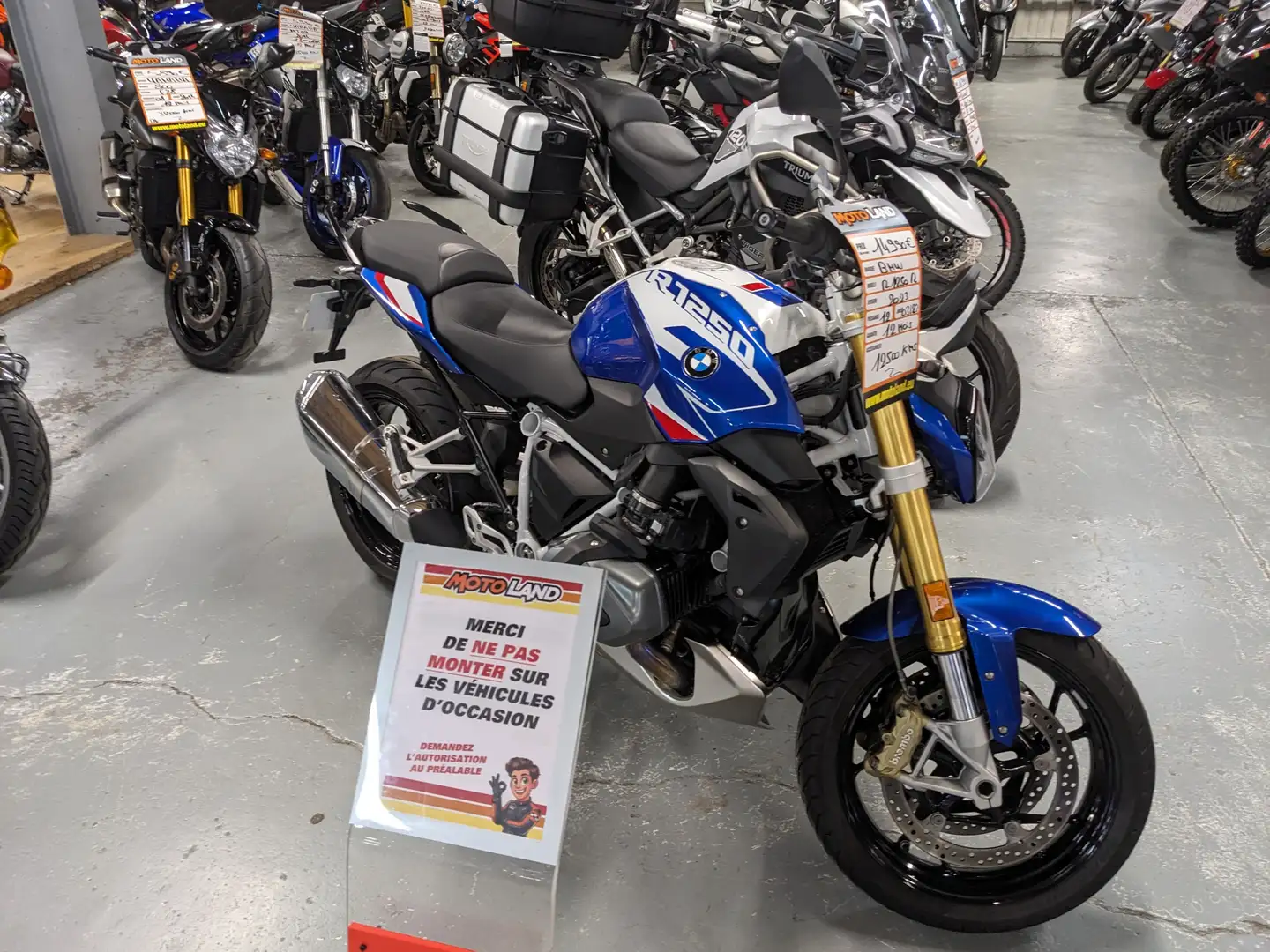 BMW R 12 Bílá - 2