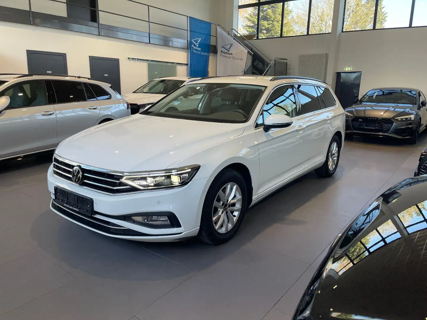 Volkswagen Passat Variant Passat Business 2.0 TDI DSG AID/MATRIX/KAM/AHK Blanc - 1