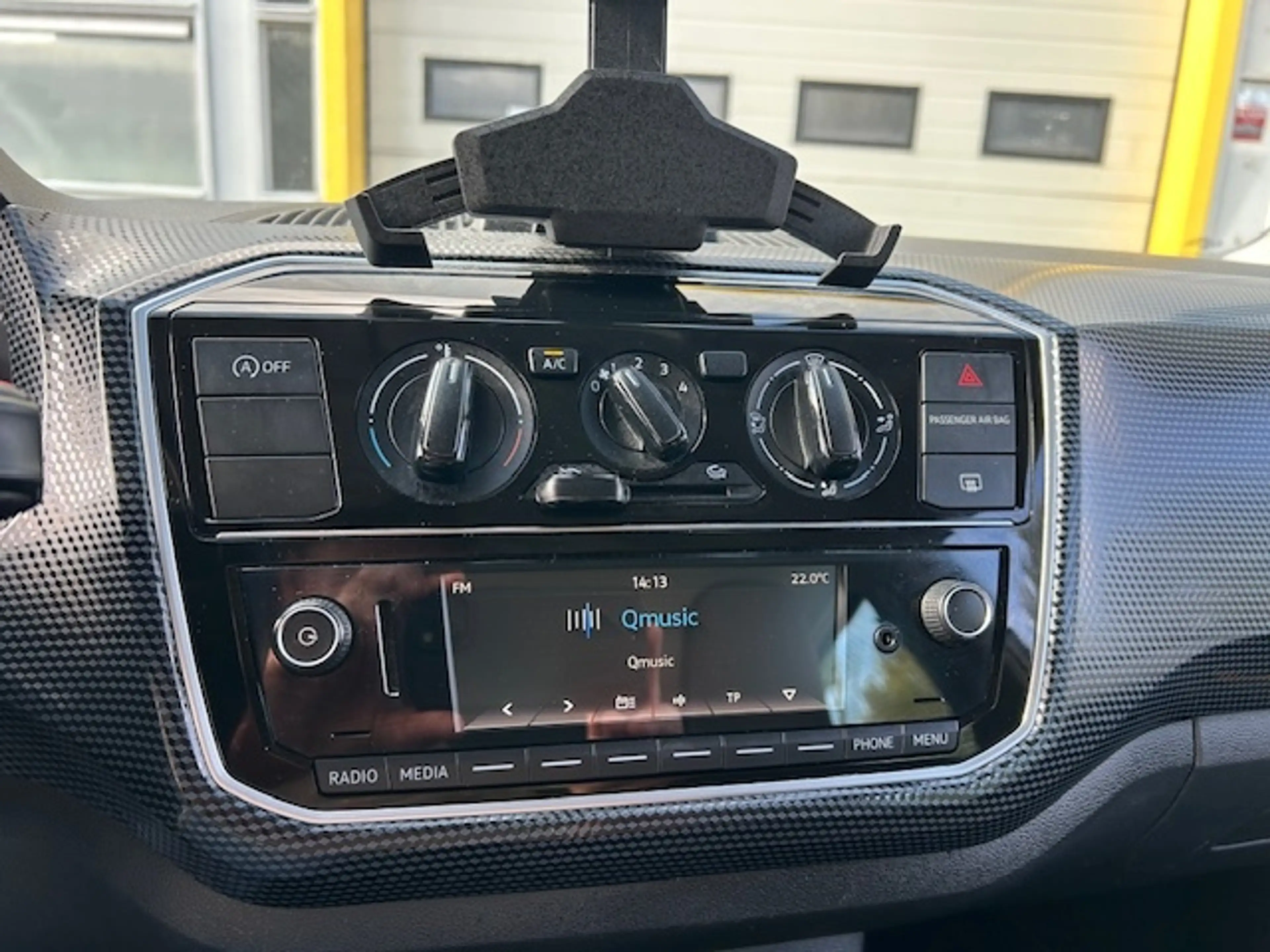 Volkswagen up! 1.0 BMT move up! AIRCO DAB NAP! — photo 17