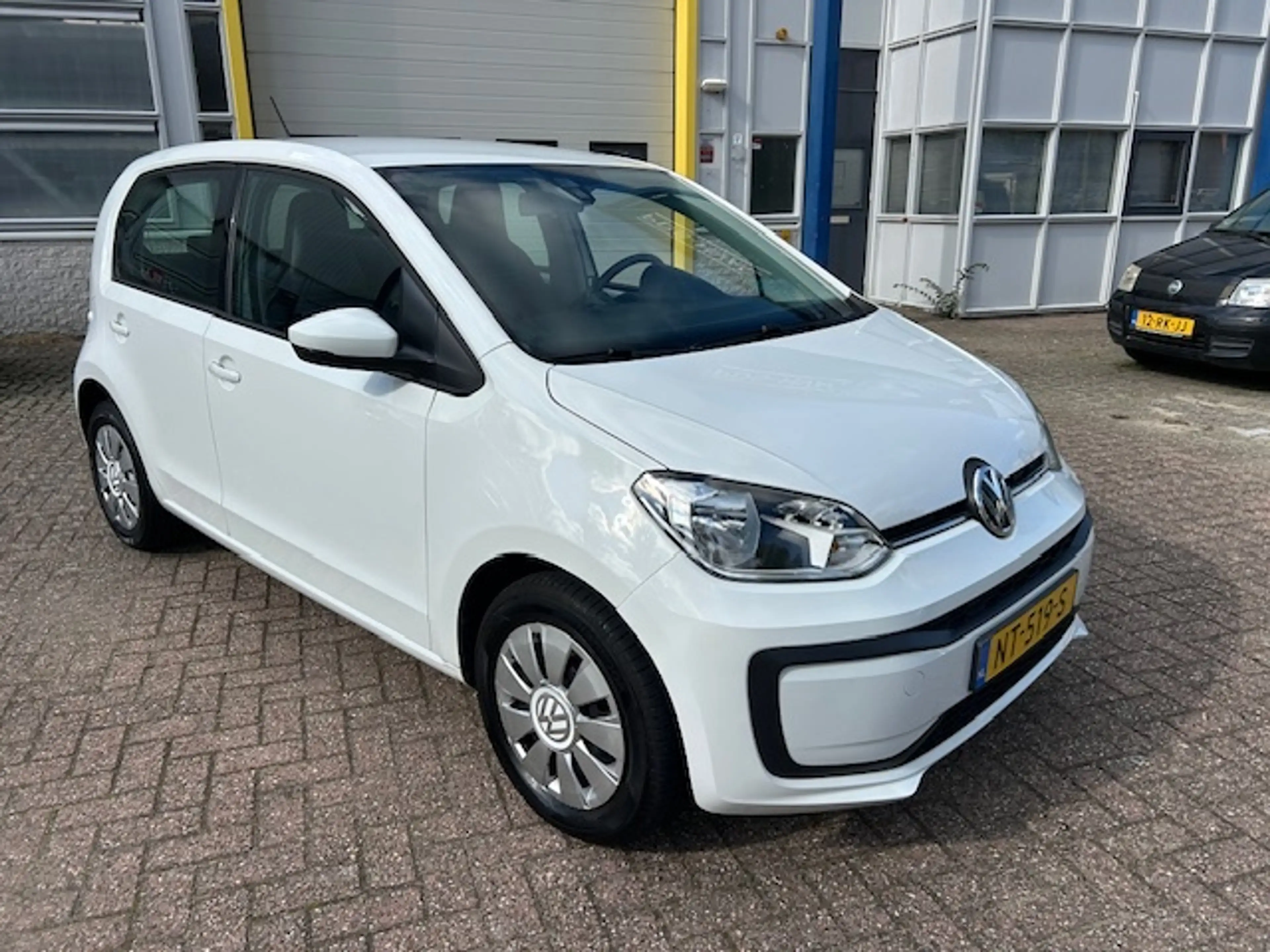 Volkswagen up! 1.0 BMT move up! AIRCO DAB NAP! — photo 3