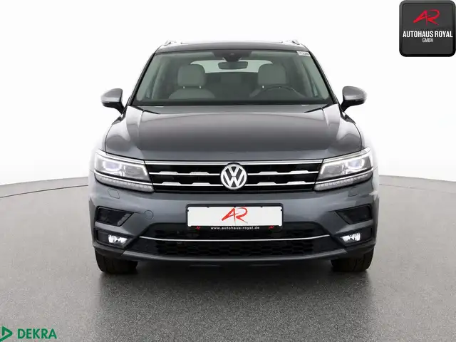 Volkswagen Tiguan Allspace view 8