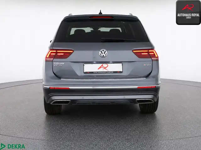 Volkswagen Tiguan Allspace view 4