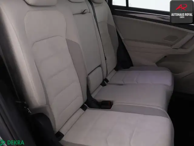 Volkswagen Tiguan Allspace view 13