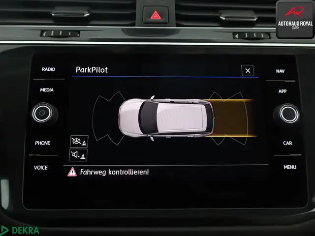 Volkswagen Tiguan Allspace view 14