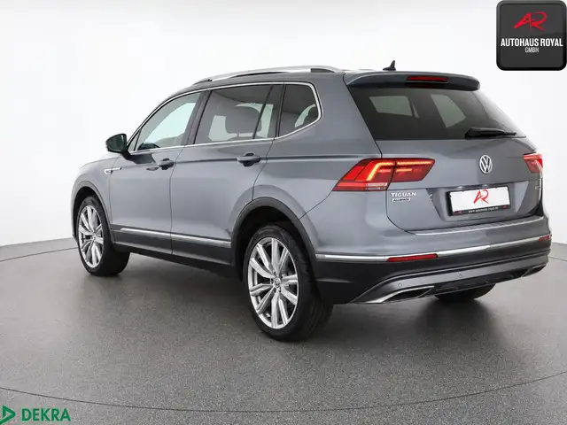 Volkswagen Tiguan Allspace view 3