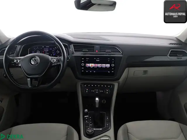 Volkswagen Tiguan Allspace view 9