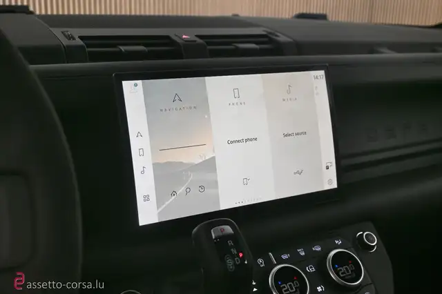 Land Rover Defender view 15