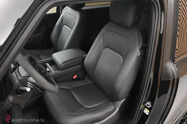Land Rover Defender view 9