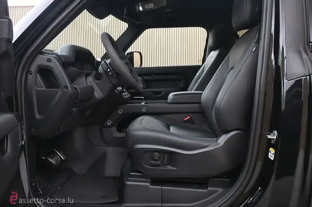 Land Rover Defender view 10