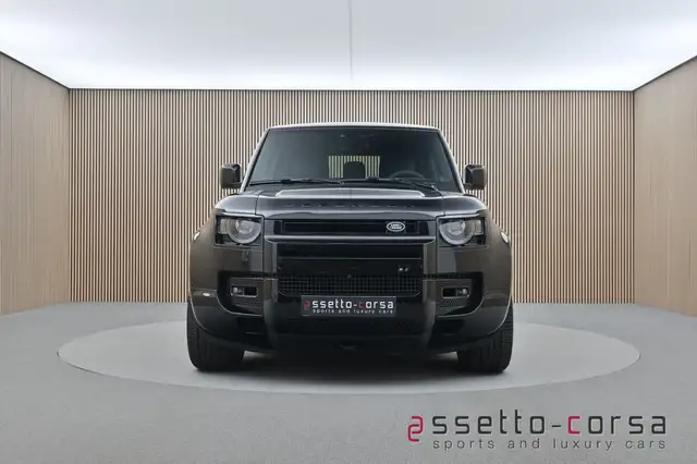 Land Rover Defender view 7