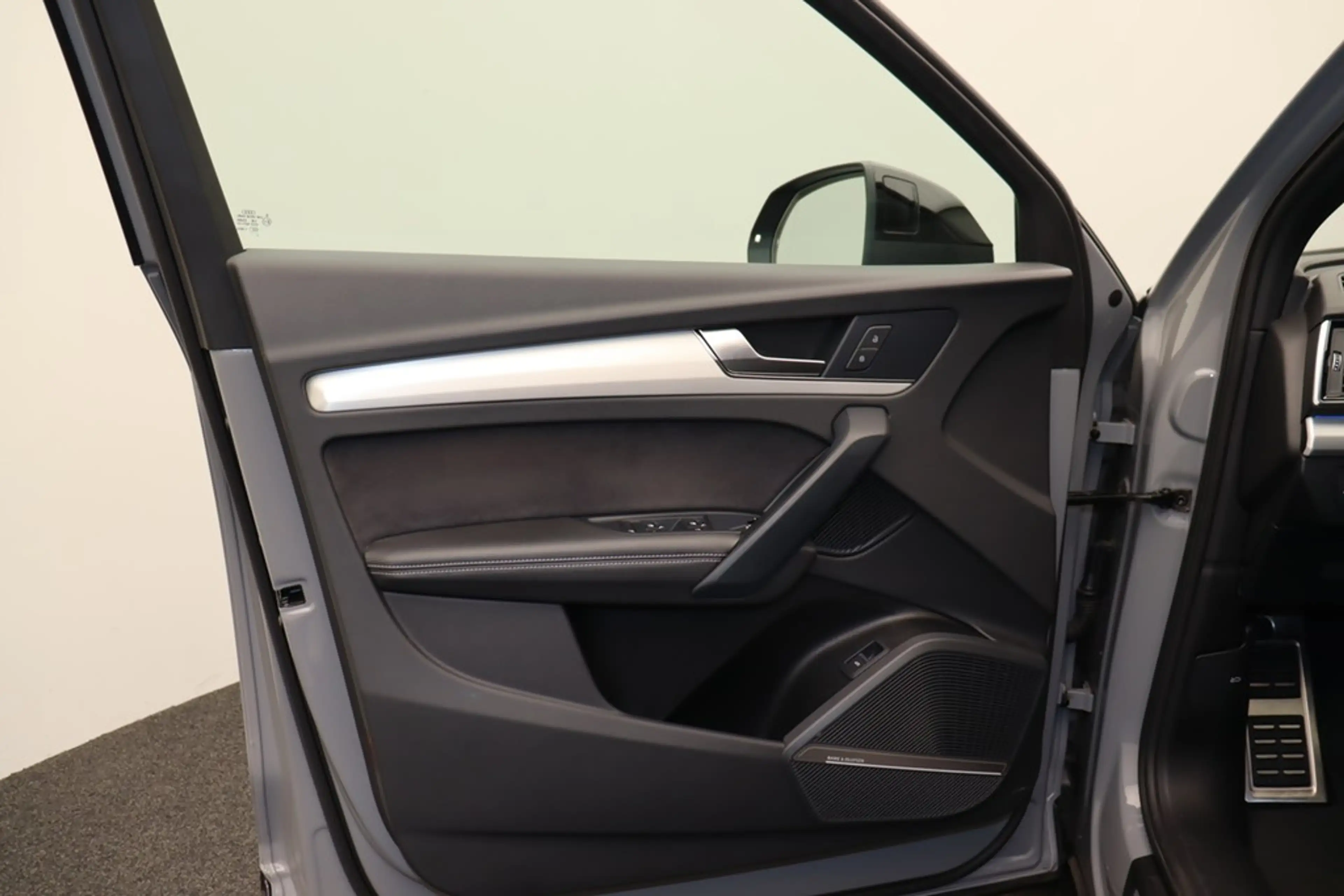 Audi SQ5 3.0 TDI quattro . LED Navi ACC HuD Pano AHK — photo 7