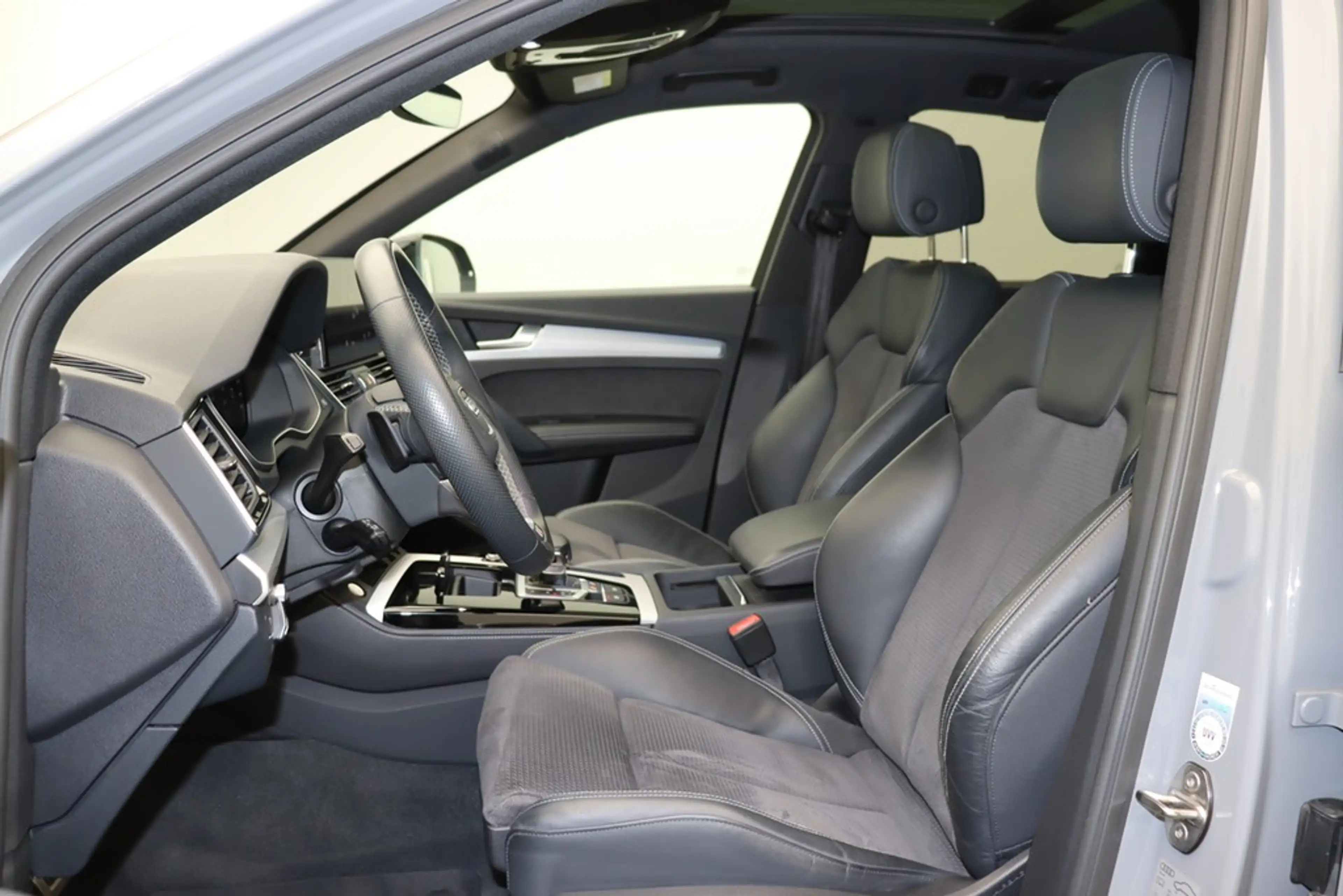 Audi SQ5 3.0 TDI quattro . LED Navi ACC HuD Pano AHK — photo 9