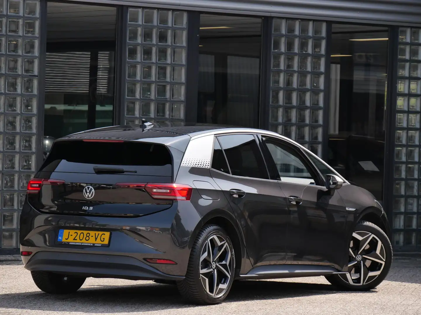 Volkswagen ID.3 1ST PLUS 58kWh Grau - 2