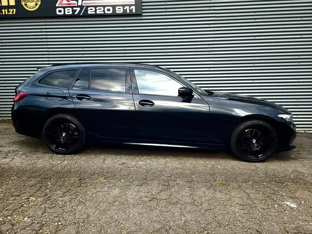 BMW 3 Series view 12