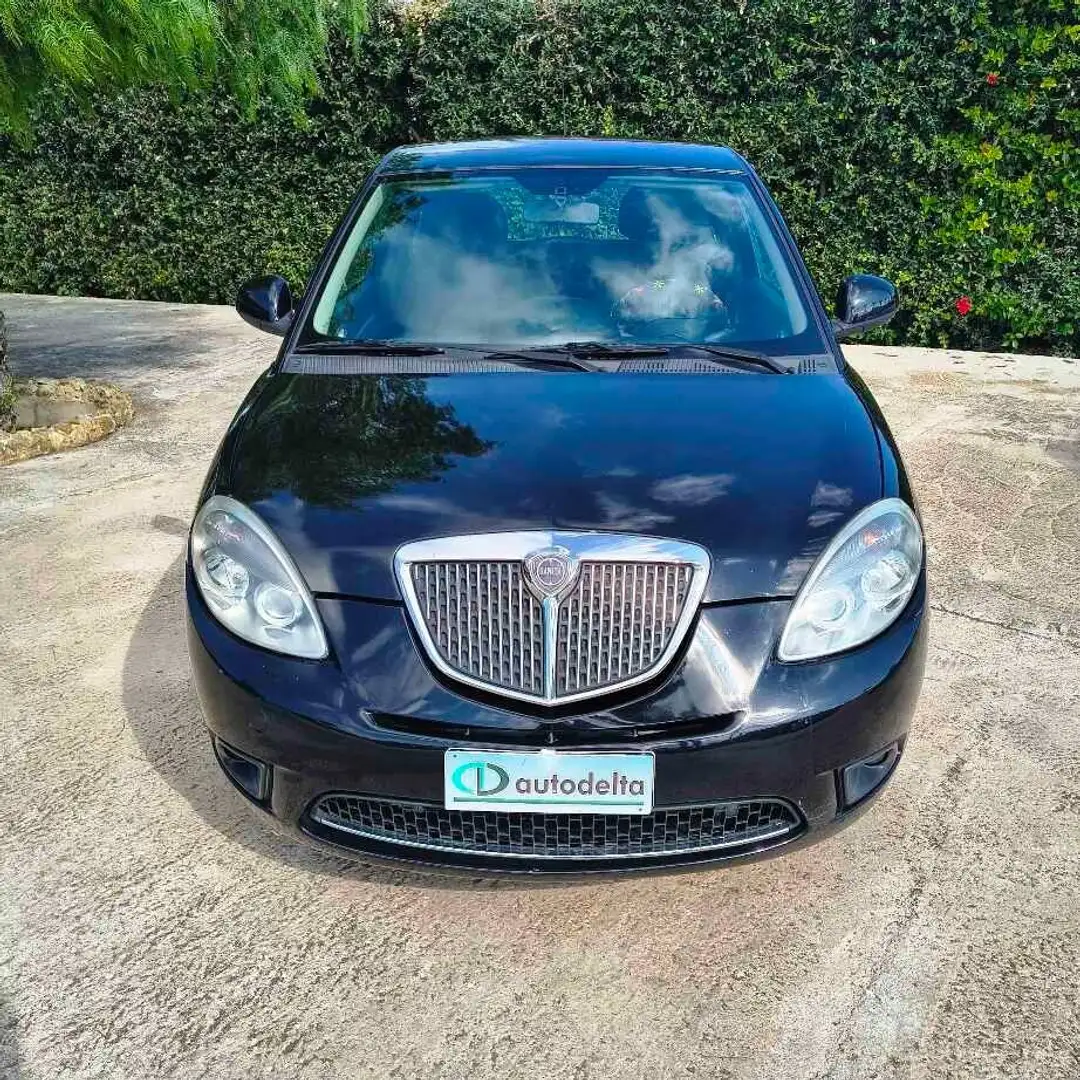 Lancia Ypsilon Ypsilon 1.2 69 CV Diva Nero - 1