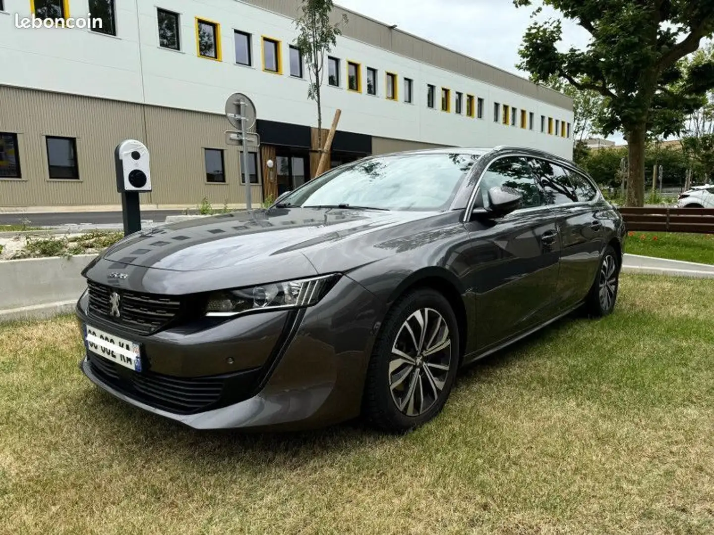 Peugeot 508 1,2L PURETECH 130 ALLURE PACK EAT8 GRATUITE Grijs - 1