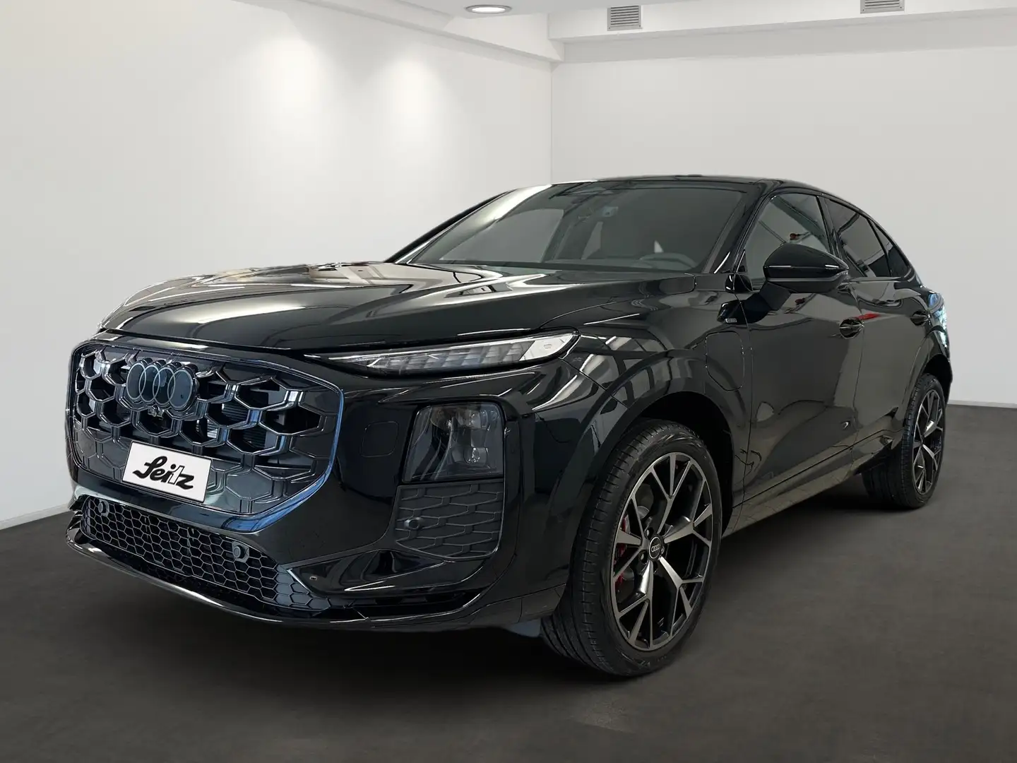 Audi Q3 Sportback 1.5 TFSI e-hybrid *NAVI*PANO* Schwarz - 2
