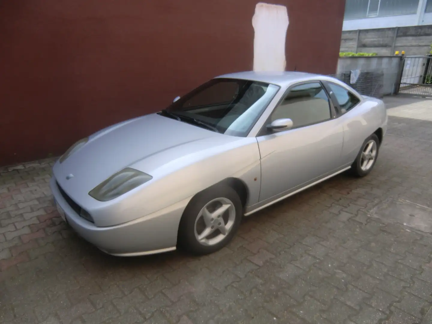 Fiat Coupe Coupe 1.8 16v c/abs,AC,CL Сірий - 2